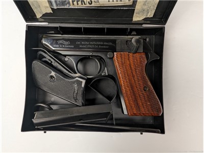1973 Walther PPK/S, 380, Blue 3.25" barrel semi auto pistol