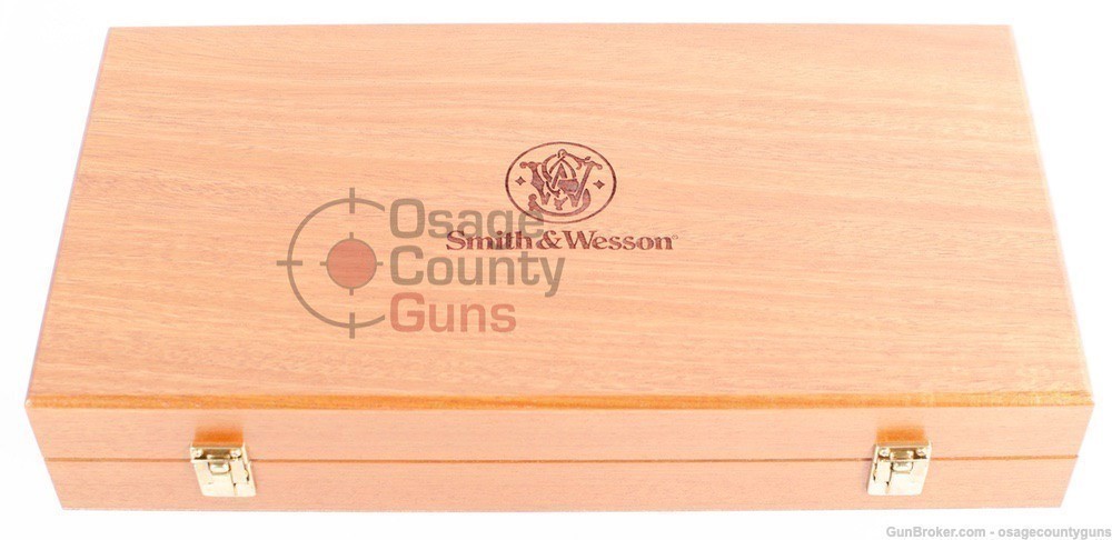 S&W Wood and Felt Revolver Presentation Box-img-1