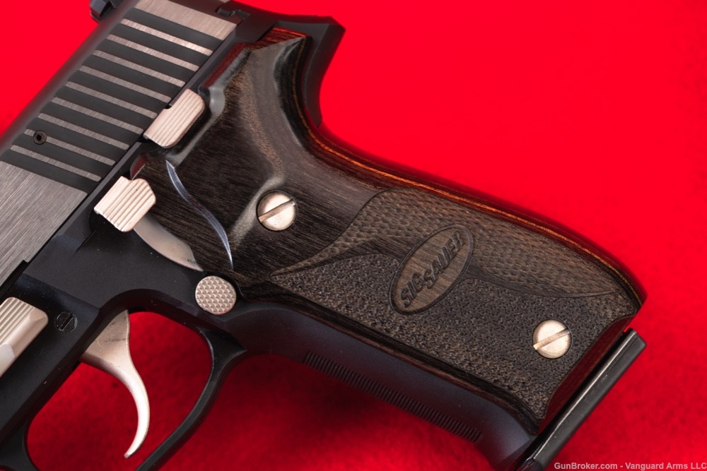 2013 Sig Sauer P226 Equinox 4.4" 9mm Semi-Automatic Pistol! -img-5