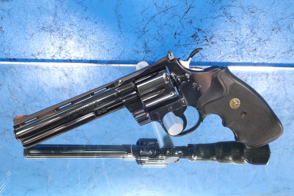 COLT PYTHON 357 MAG 6 INCH BLUED MADE 1986 VERY NICE-img-1