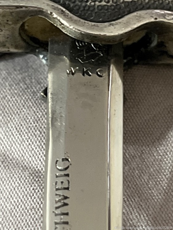 Miniature Luftwaffe  dagger with hangers and inscriptions on blade -img-6