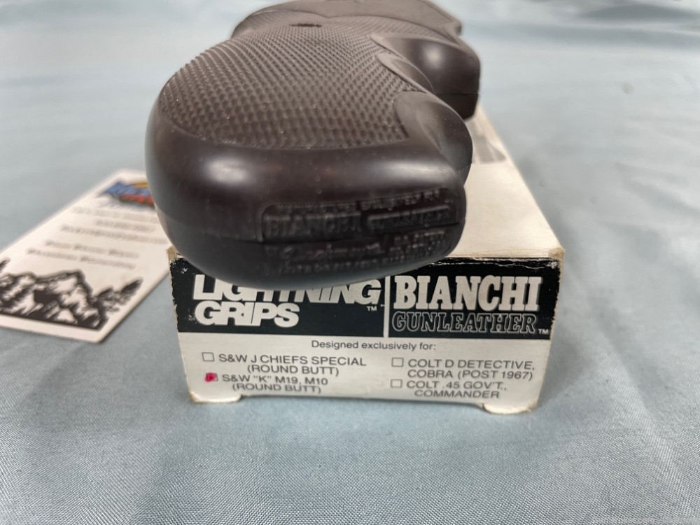 Bianchi Lightning Grip Smith & Wesson / S&W K-Frame Round Butt M19 /M10-img-7