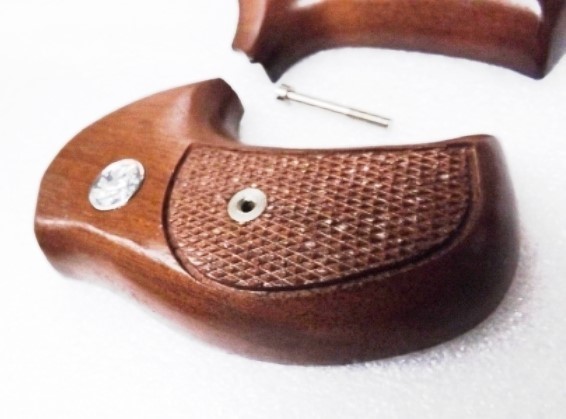 Sile Walnut Combat Grips fitted to Rossi R352, R461, R462 1980s Banana type-img-3