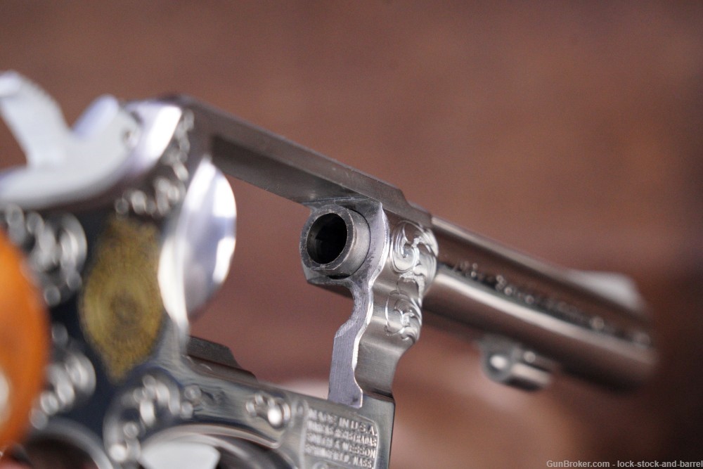 One of 285 Henrico County Police Smith & Wesson Model 64-3 .38 Spl Revolver-img-19
