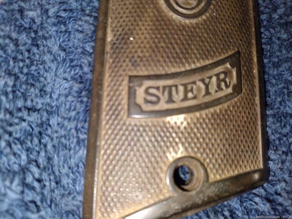 7.65mm Steyr-Pieper SelbstladPistole Model 1908 grips w/screws  SS? p-1602-img-2