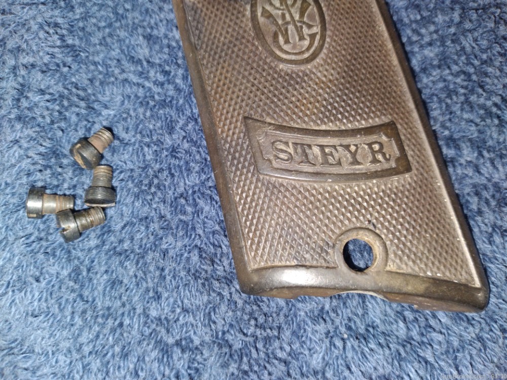 7.65mm Steyr-Pieper SelbstladPistole Model 1908 grips w/screws  SS? p-1602-img-3