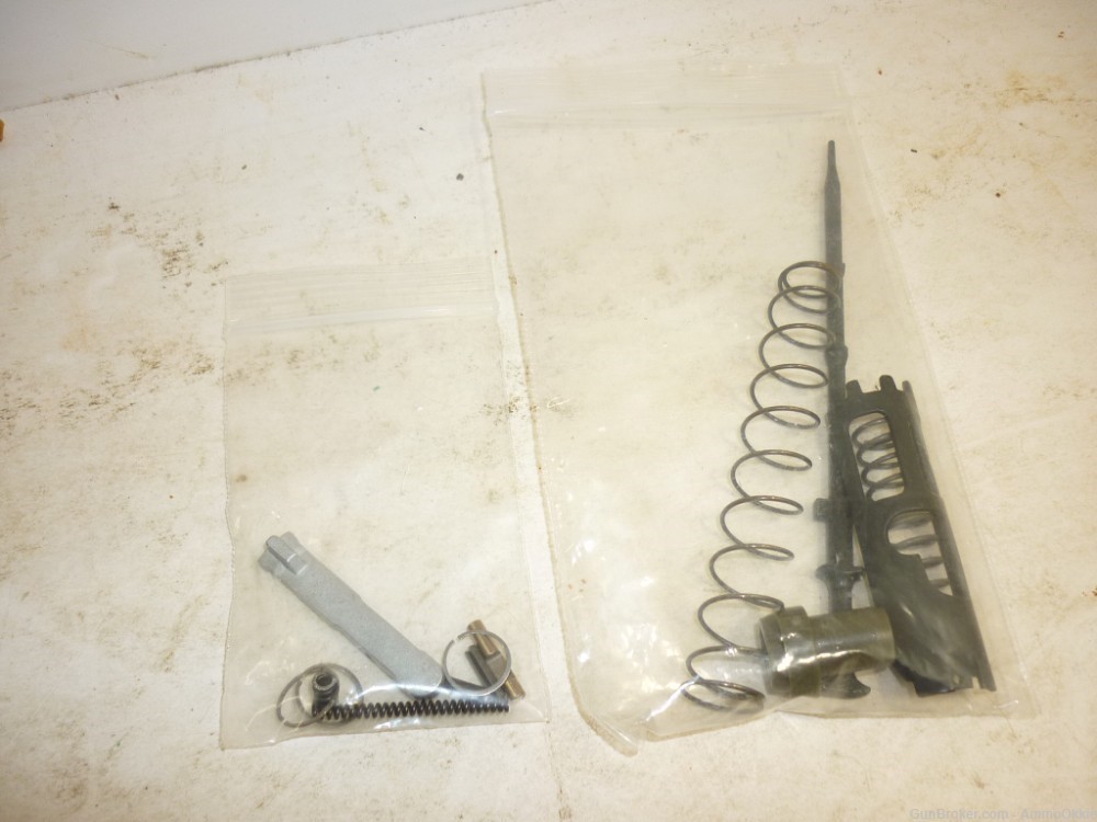Steyr AUG Spare Parts Kit - Bolt rebuild Kit?-img-0