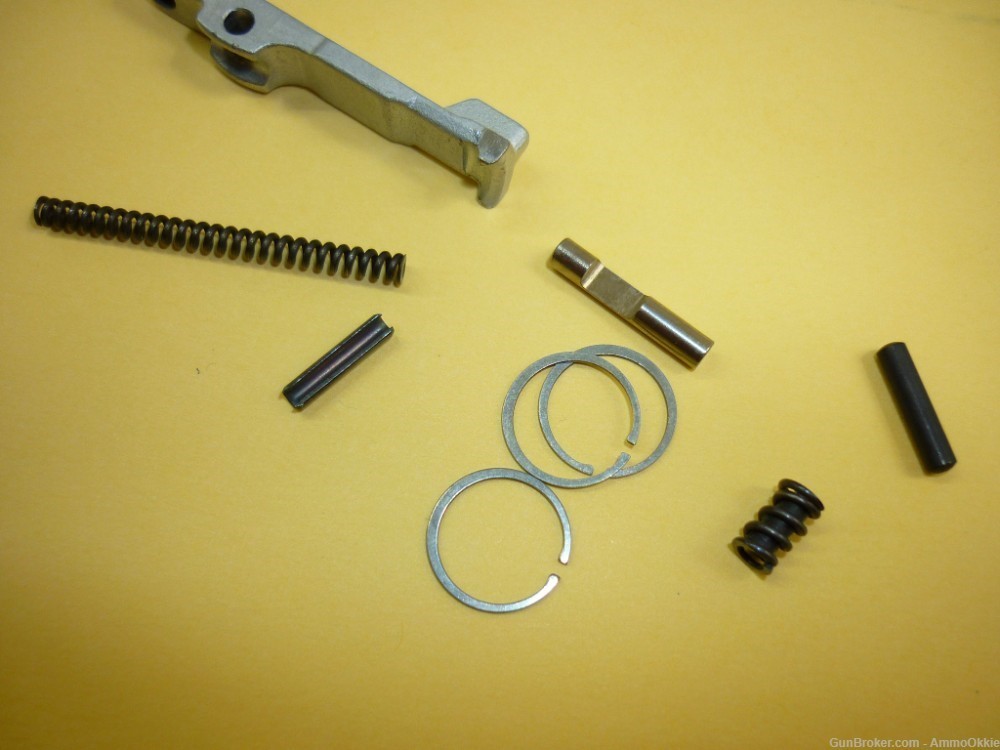 Steyr AUG Spare Parts Kit - Bolt rebuild Kit?-img-3