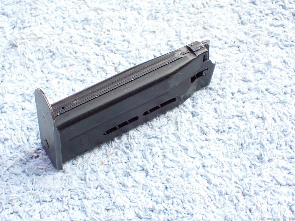 HK P7-M13 FACTORY 9MM 13RD MAGAZINE L.E. MARKED RESTRICTED (RARE)-img-2