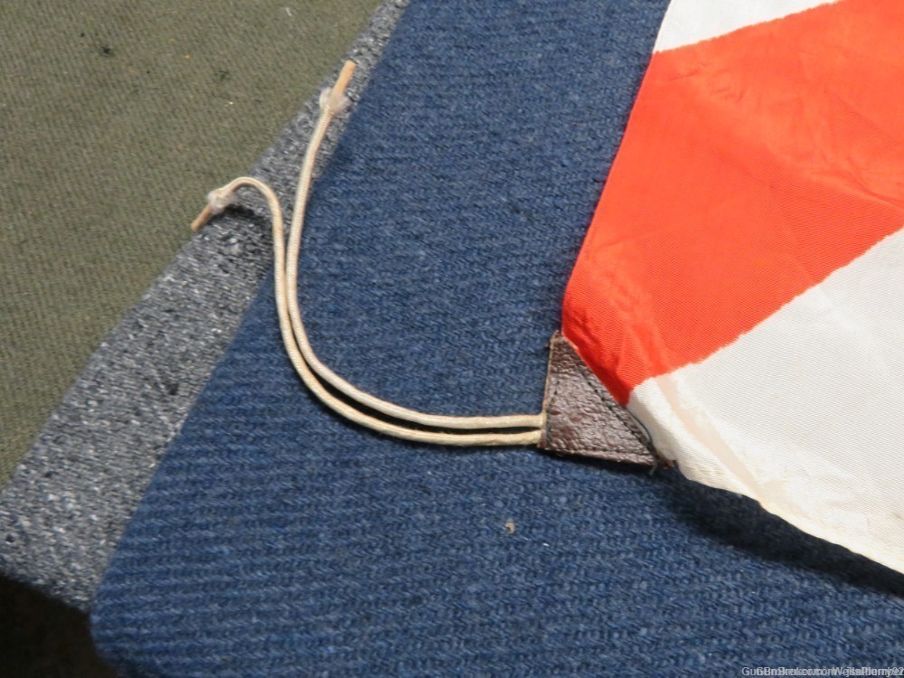 JAPANESE WWII ARMY RISING SUN SILK FLAG WITH LEATHER TABS & STRING PRE-1945-img-6