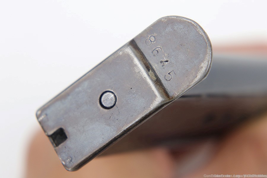 GERMAN WWII P38 FACTORY 9MM EAGLE 359 WITH NUMBERED BASE MAGAZINE-img-5