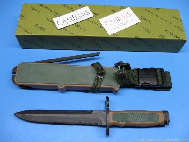 US CAMILLUS CAM1A1 FIRST PRODUCTION FOR M16 & M4 RIFLES BAYONET MINT IN BOX-img-0