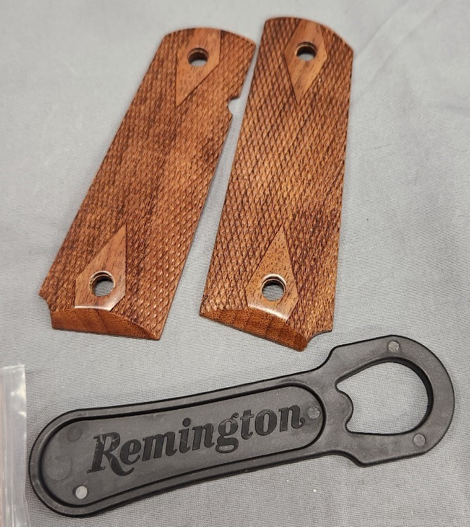 Remington 1911 R1 Let Freedom Ring 1 of 500 Liberty Bell pistol 45ACP-img-29