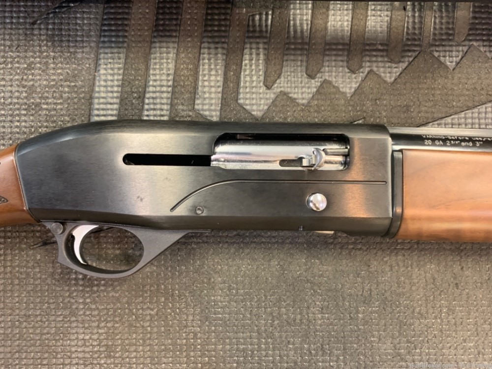 Mossberg SA 20 , 20GA Pump Shotgun with case and Chokes. SUper CLean, USED -img-7