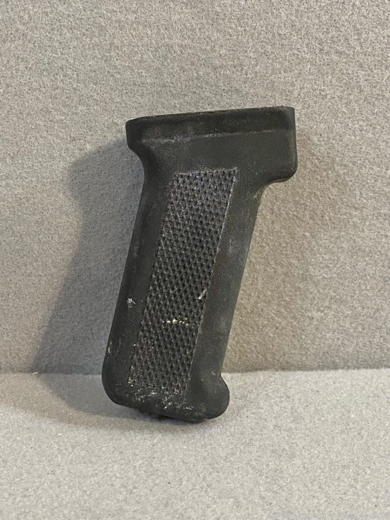 Tapco AK47 grip & screw-img-0