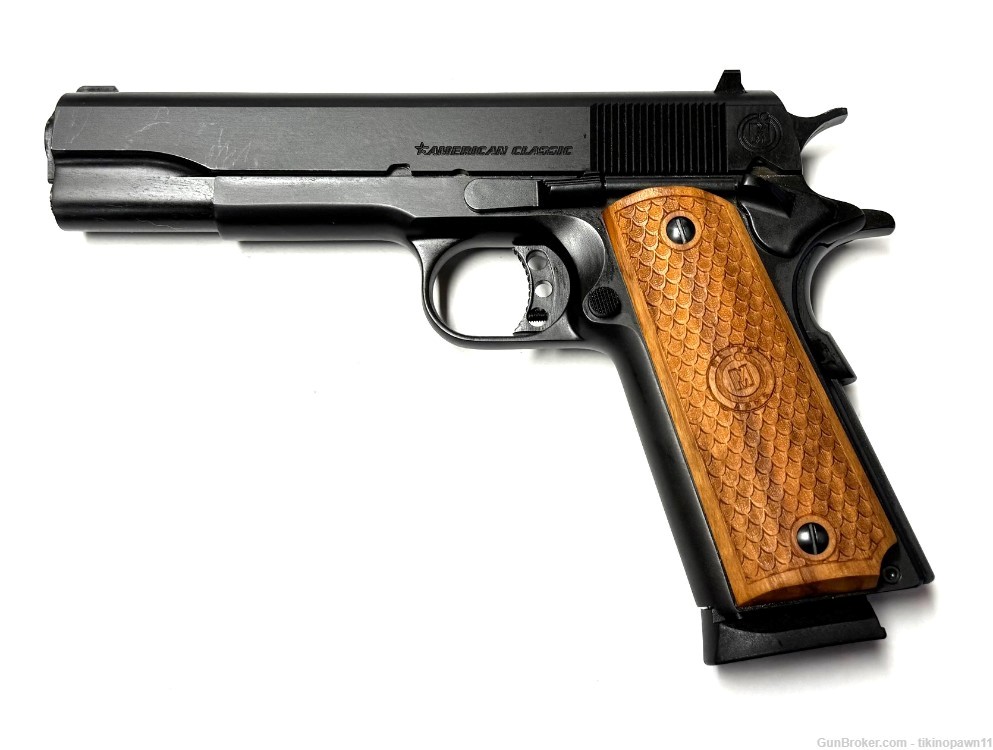 Tristar American Classic 1911 9MM Excellent Condition One Mag + Case-img-0