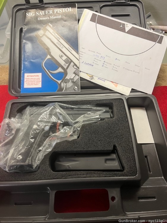 New Unfired German Sig P226 with KF date code complete set in box -img-5
