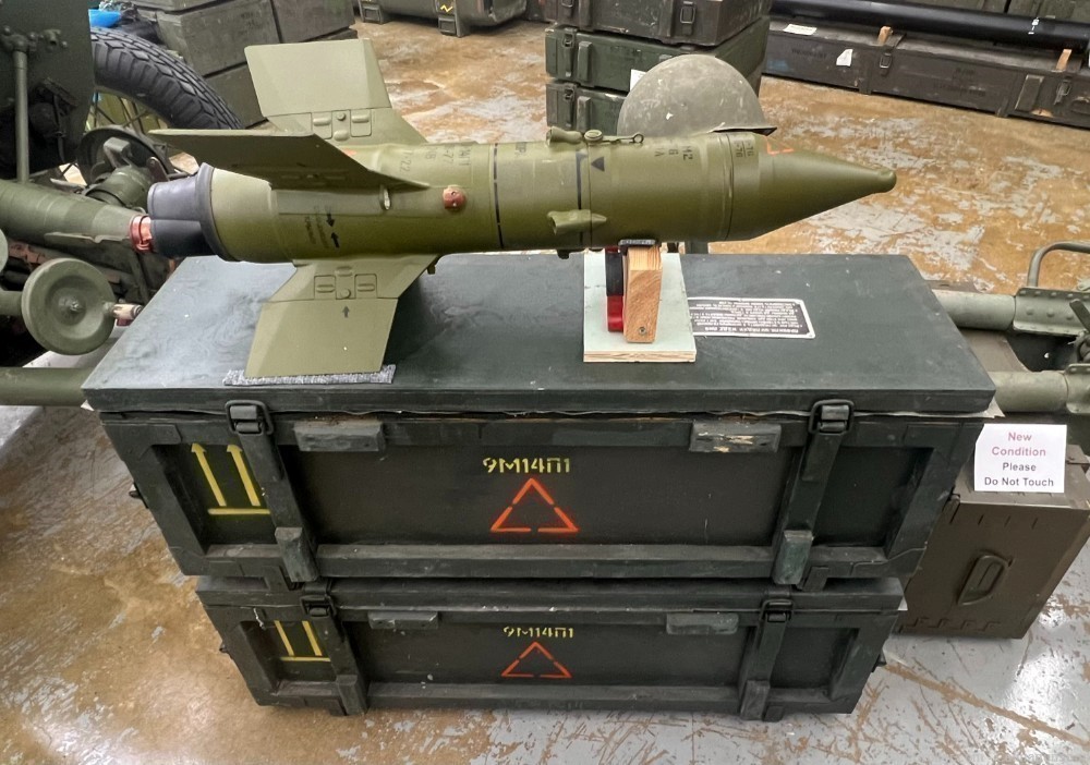 Surplus Inert Russian Sagger Missile & original crate *FREE SHIPPING*-img-0