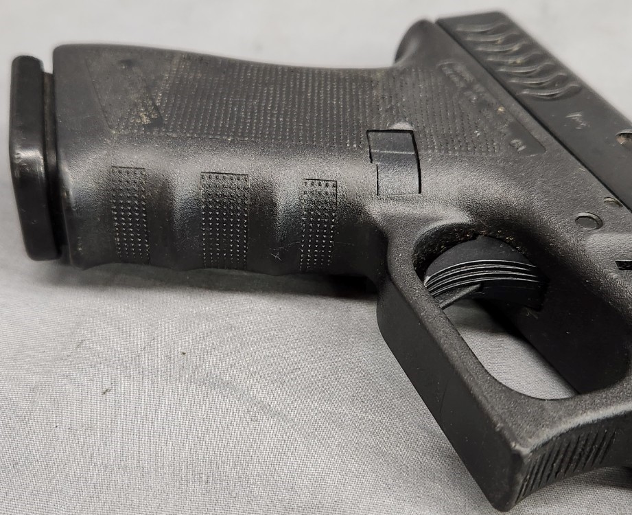 Glock 23 Gen 3 RTF2 pistol w/ fish gills .40 S&W Puerto Rico Police marked-img-7
