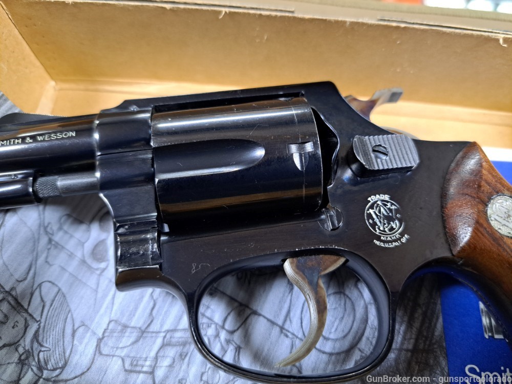 Smith & Wesson 36 No Dash Chiefs Special 38SPL With matching box-img-7