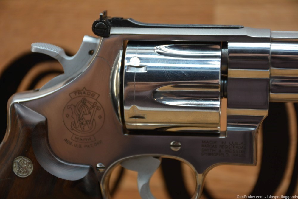 Smith & Wesson 629-3.  Magnaclassic.  44 Magnum.  1 of 3000-img-2