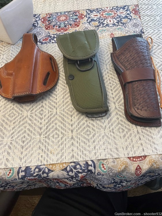 THREE VARIOUS HOLSTERS [2 PISTOL AND 1 REVOLVER] BIANCHI,MILITARY,WESTERN-img-4
