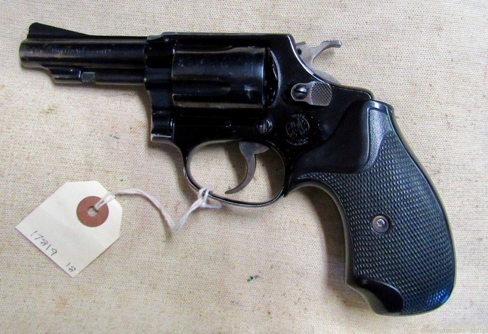 Scarce Floating J Smith & Wesson 37 3 Inch .38 Airweight Revolver-img-0