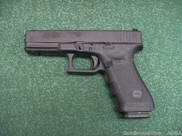 Used Glock 22 Gen 4  40 S&W-img-2