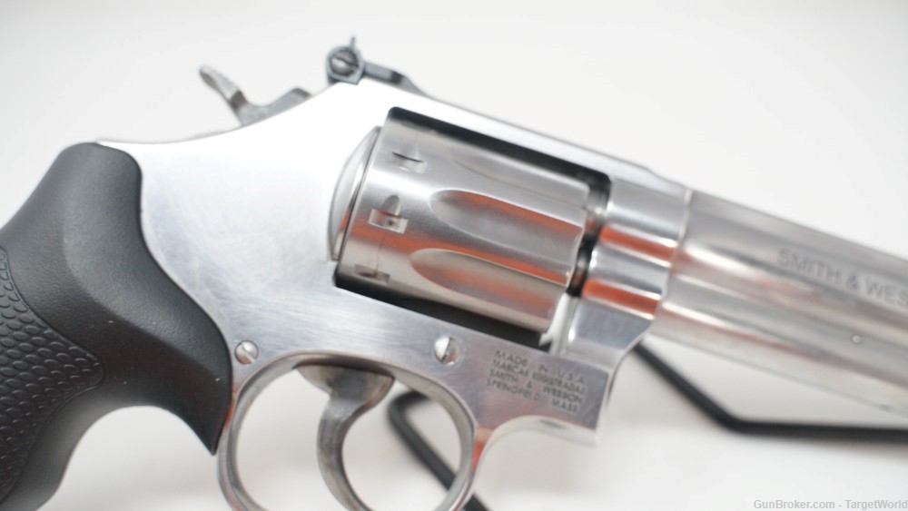 SMITH & WESSON REVOLVER MODEL 617 4" 22LR 10 ROUND STAINLESS (SW160584)-img-4