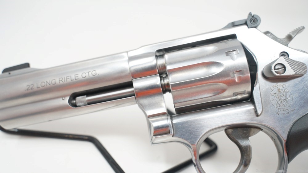 SMITH & WESSON REVOLVER MODEL 617 4" 22LR 10 ROUND STAINLESS (SW160584)-img-8