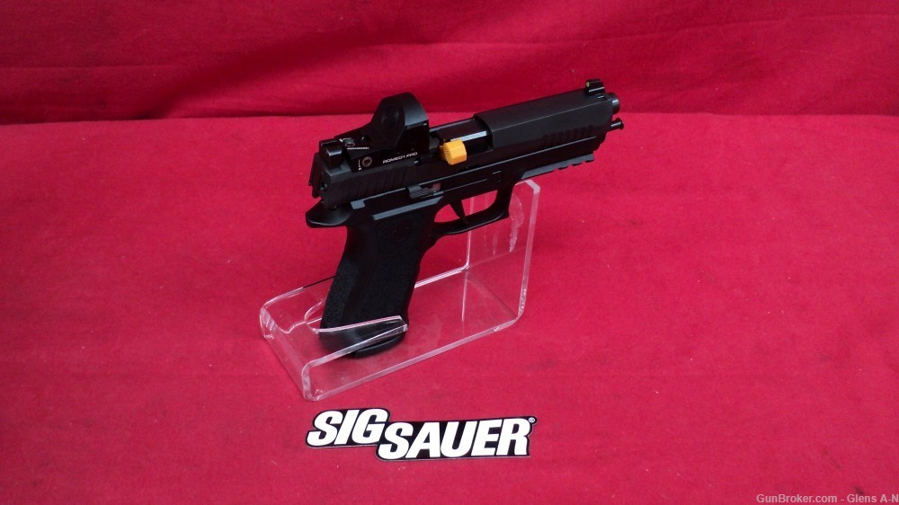NEW Sig Sauer P320 Full Size 9mm 17+1rd Black Nitron 320XF-9-BXR3-RXP-img-2