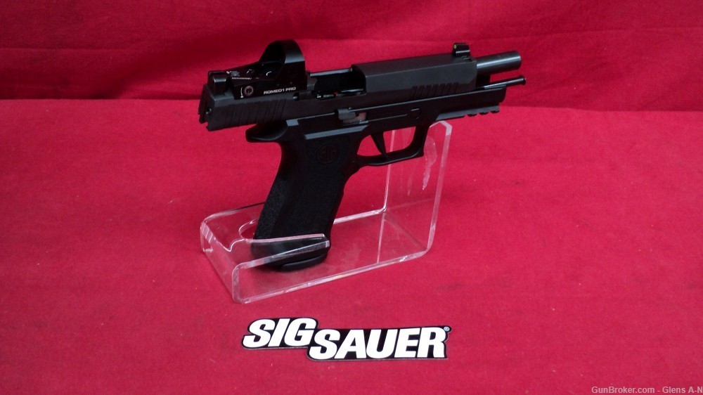NEW Sig Sauer P320 Full Size 9mm 17+1rd Black Nitron 320XF-9-BXR3-RXP-img-4