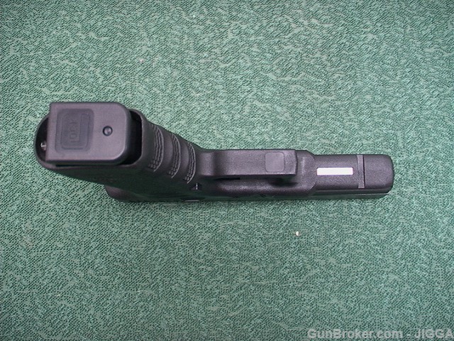 Used Glock 17 Gen 3 9MM-img-1