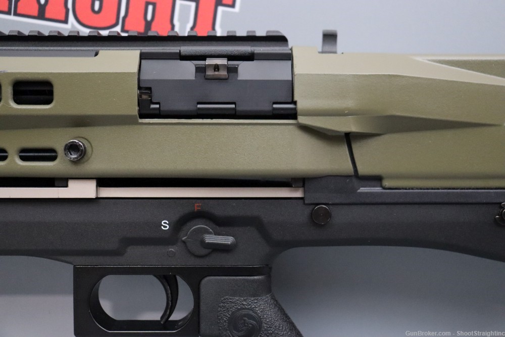 UTAS UTS-15 Tactical Shotgun 12GA 18.5" w/Soft Case & Light / Laser-img-4