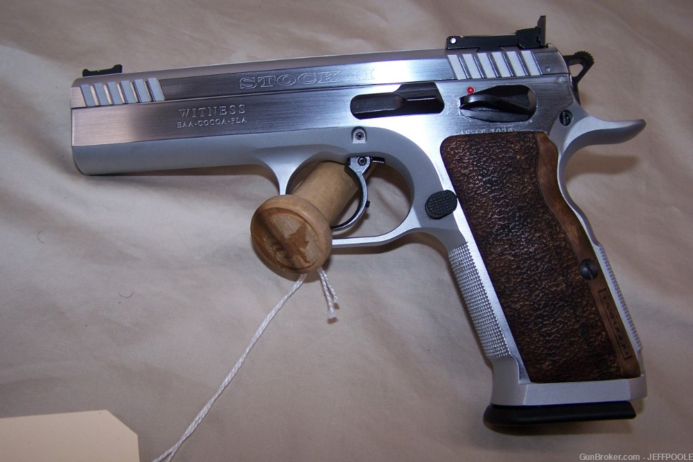 EAA/Tanfoglio Witness Stock II 9mm like new in case-img-5