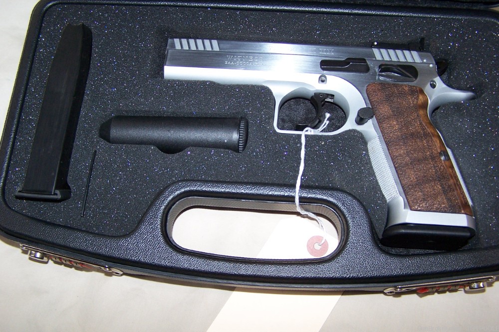 EAA/Tanfoglio Witness Stock II 9mm like new in case-img-3