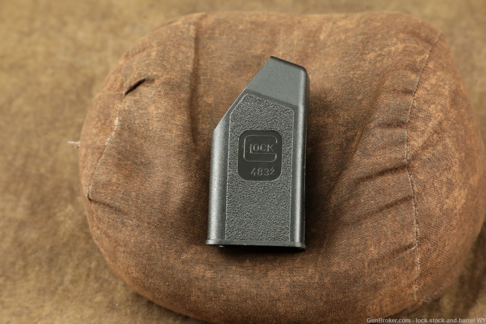 Glock 22 G22 GEN 2 .40SW 4.5” Semi-Auto Safe Action Pistol w Tupperware Box-img-30