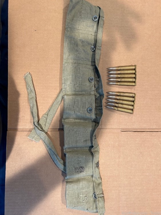 1944 German 7.9mm ammo with bandolier and stripper clips - 40 rounds-img-1