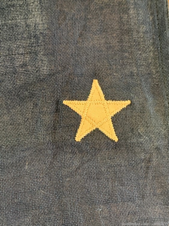REVOLUIONARY WAR BATTLEFIELD FLAG. CARRIED BY SERGEANT YORK LINDSAY IN BATT-img-1