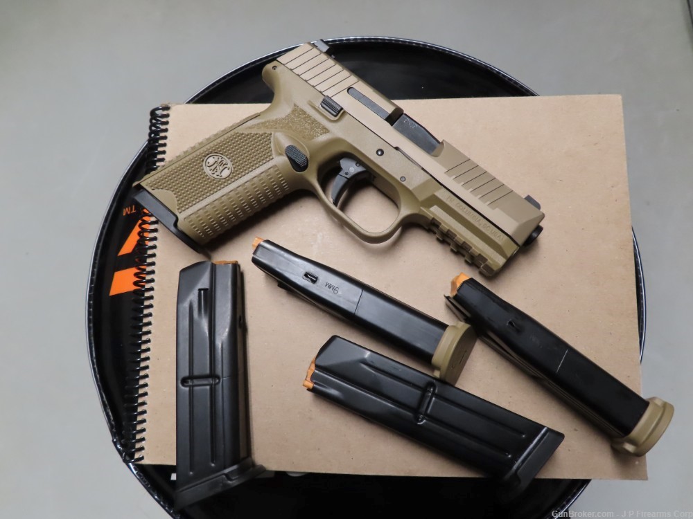 EXC COND FNH 509 FDE WITH 5 TEN ROUND MAGS PRICE INCLUDES SHIPPING! -img-1
