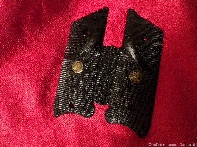 RUGER MK II PACHMYER GRIPS-img-0