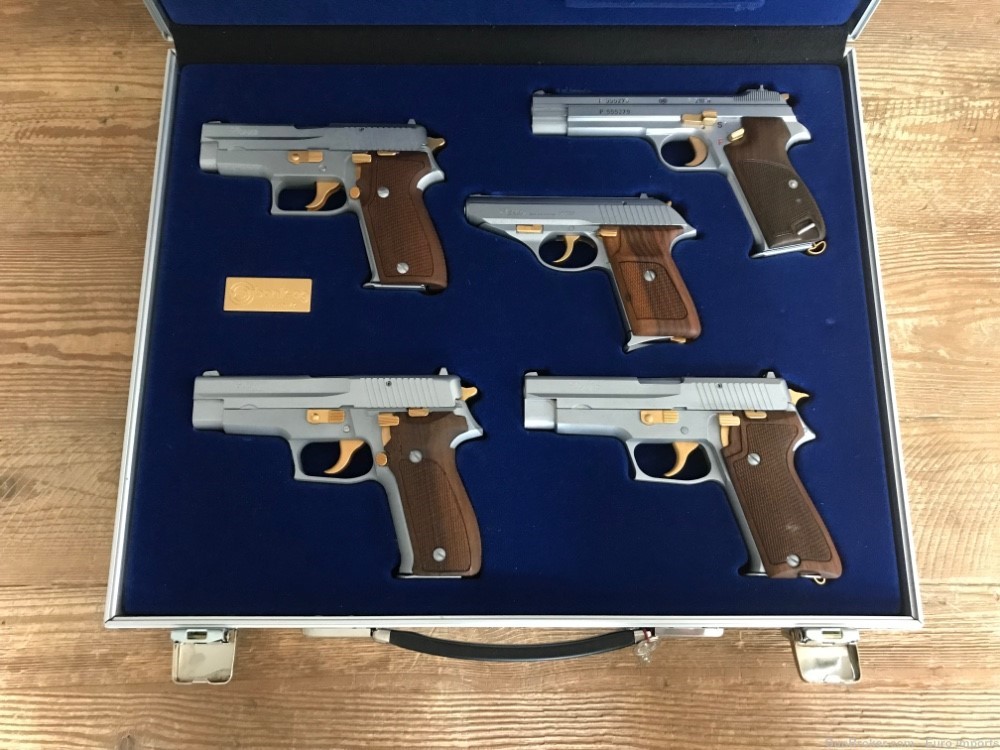 Unicorn Vonbank SiG Collection 5 Pistols Set Swiss #279 of 555 P210 New -img-0