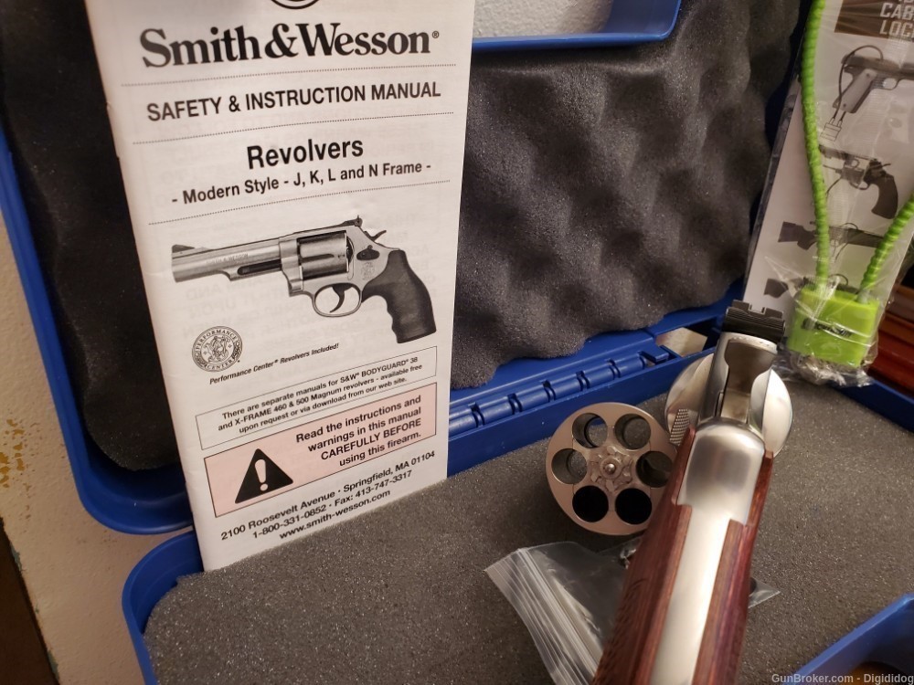 NEW SMITH & WESSON REVOLVER MODEL 629 DELUXE .44 MAG 3" BARREL -img-3