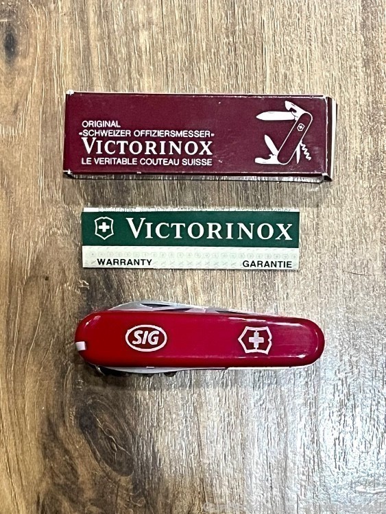 Extremely Rare Sig Victorinox Swiss Army Officer Knife!-img-1