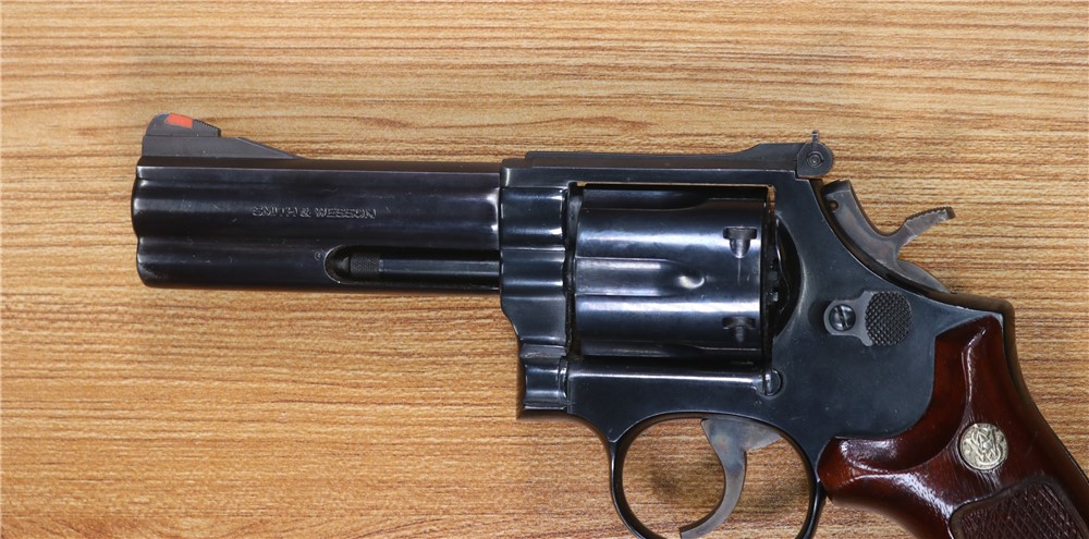Smith & Wesson Model 586 .357 Mag Blued 4" Barrel 6-Shot-img-2