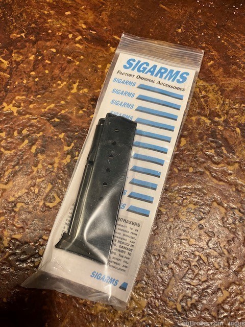 SIG P239 FACTORY .40S&W 7RD BLUED FINISH MAGAZINE (EXCELLENT)-img-0