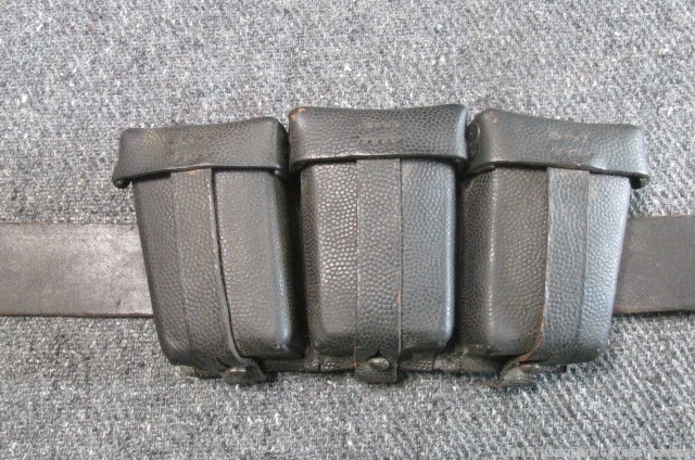 GERMAN WWII ARMY 98K MAUSER RIFLE BAYONET FROG BELT 2 AMMO POUCH EARLY 1937-img-11
