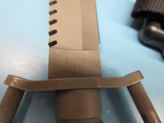BUCK 184 FIRST PATTERN BUCKMASTER WITH COMPASS IN POMMEL AND BUCK SCABBARD-img-2