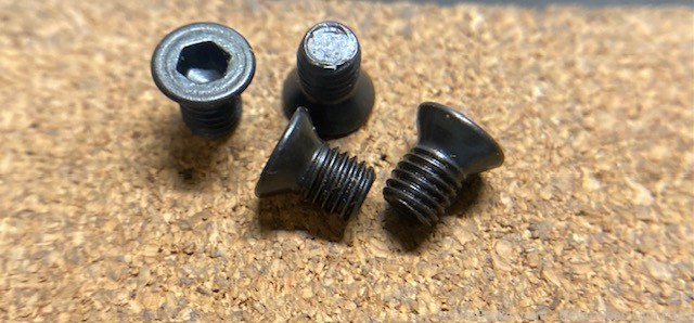 Weaver Type 8-40 x 1/4 Scope Base Mounting screws - Lot of 4-img-0