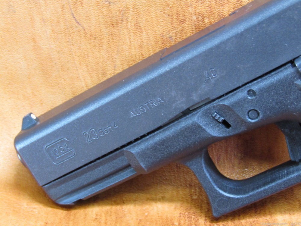 Glock 23 Gen 4 40 S&W Semi Auto Pistol 3x 13 RD Mags-img-9
